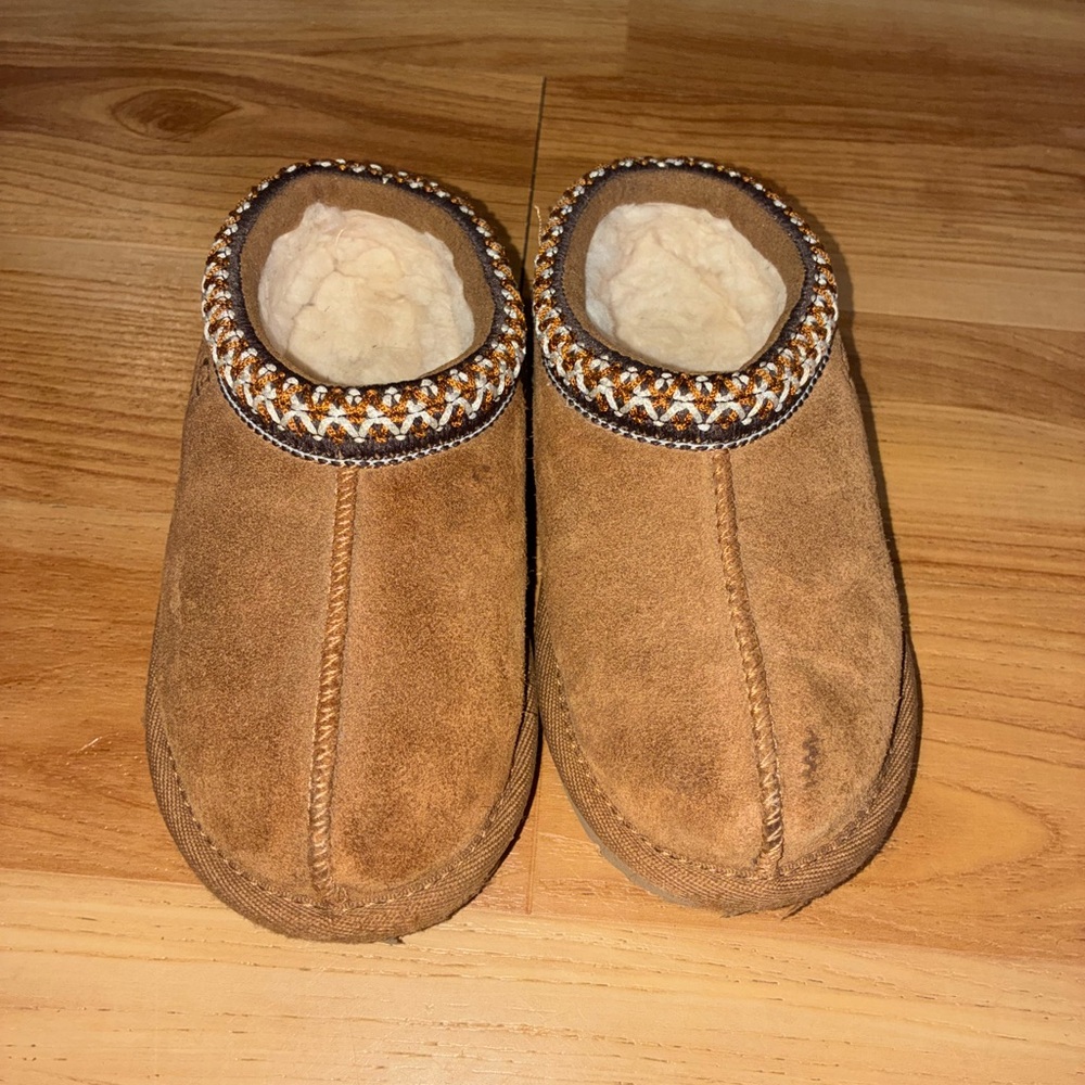 UGG Tan and Cream Slippers with Braided Trim